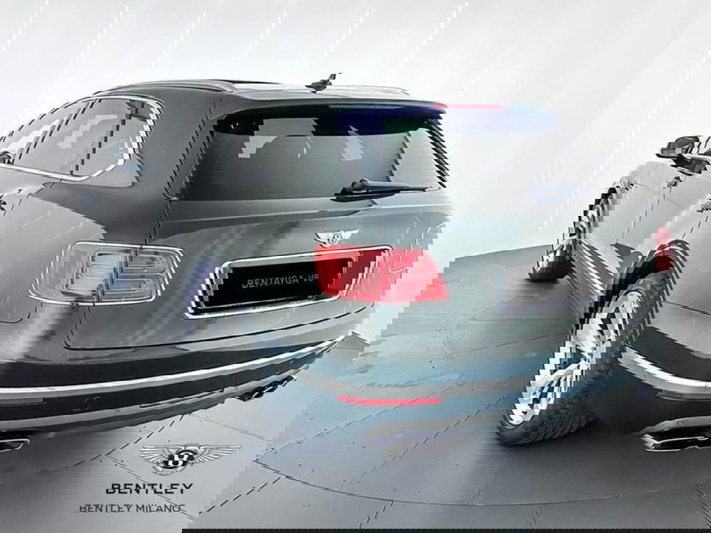 Bentley Bentayga usata a Milano (5)