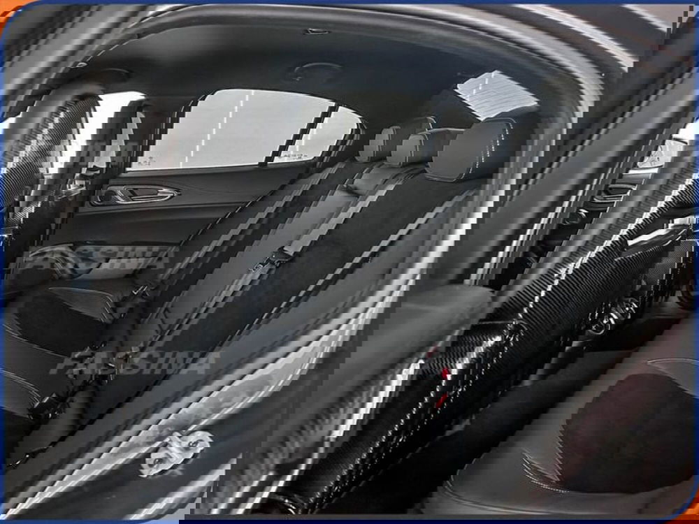 Alfa Romeo Giulia nuova a Milano (11)