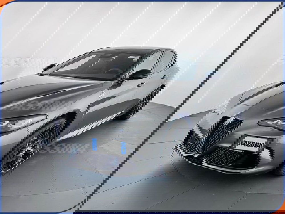 Alfa Romeo Giulia nuova a Milano (3)