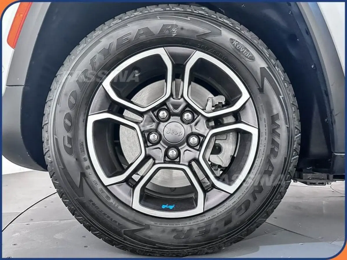 Jeep Grand Cherokee usata a Milano (7)