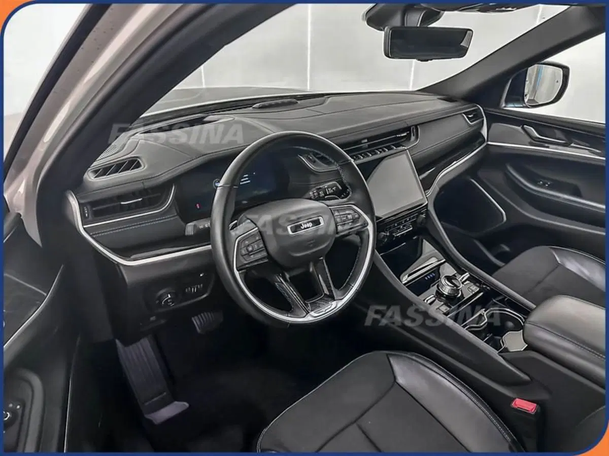 Jeep Grand Cherokee usata a Milano (9)
