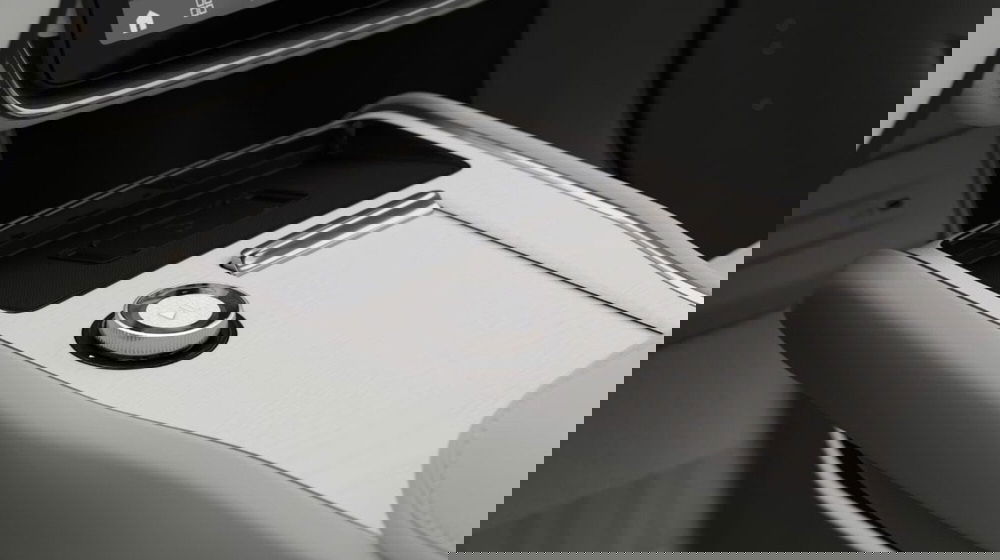 Volvo EX90 nuova a Milano (8)