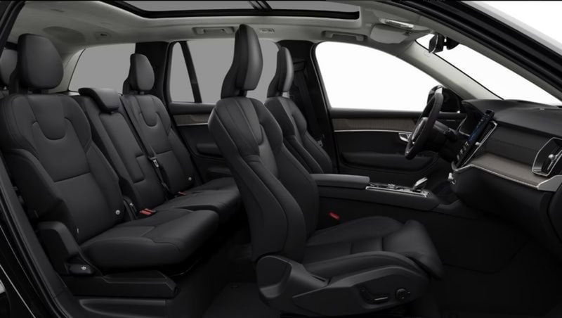 Volvo XC90 nuova a Milano (10)