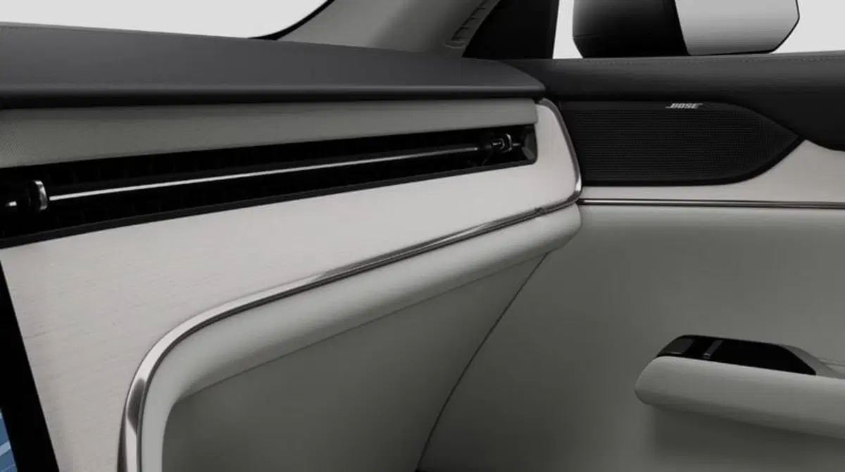 Volvo EX90 nuova a Milano (13)