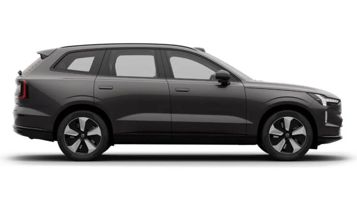 Volvo EX90 nuova a Milano (4)