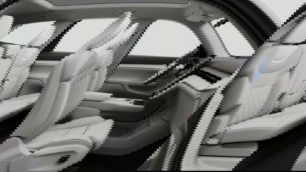 Volvo EX90 nuova a Milano (9)
