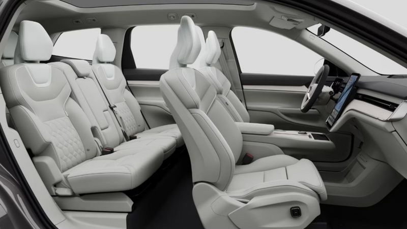 Volvo EX90 nuova a Milano (9)