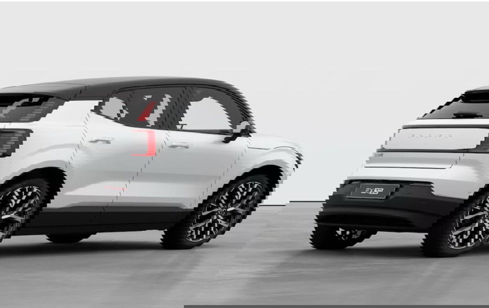 Volvo EX30 nuova a Milano (4)