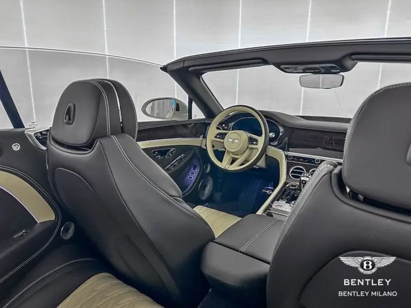 Bentley Continental GTC nuova a Milano (12)