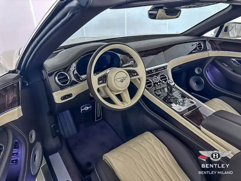 Bentley Continental GTC nuova a Milano (15)
