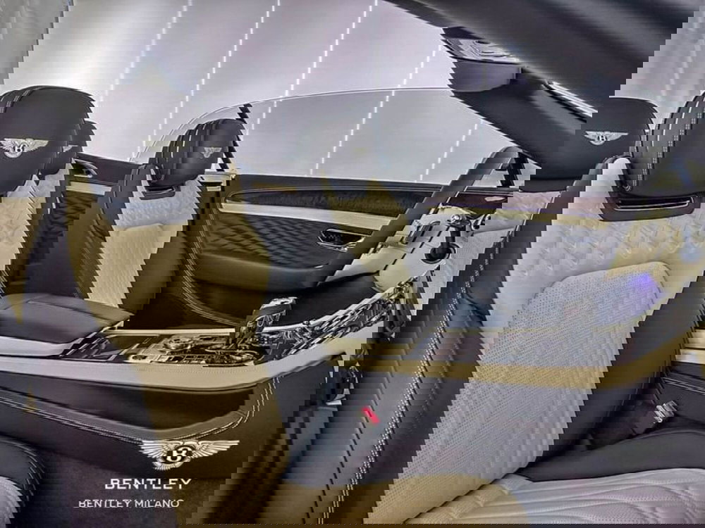 Bentley Continental GTC nuova a Milano (16)