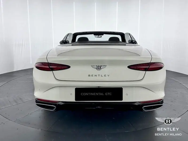 Bentley Continental GTC nuova a Milano (7)