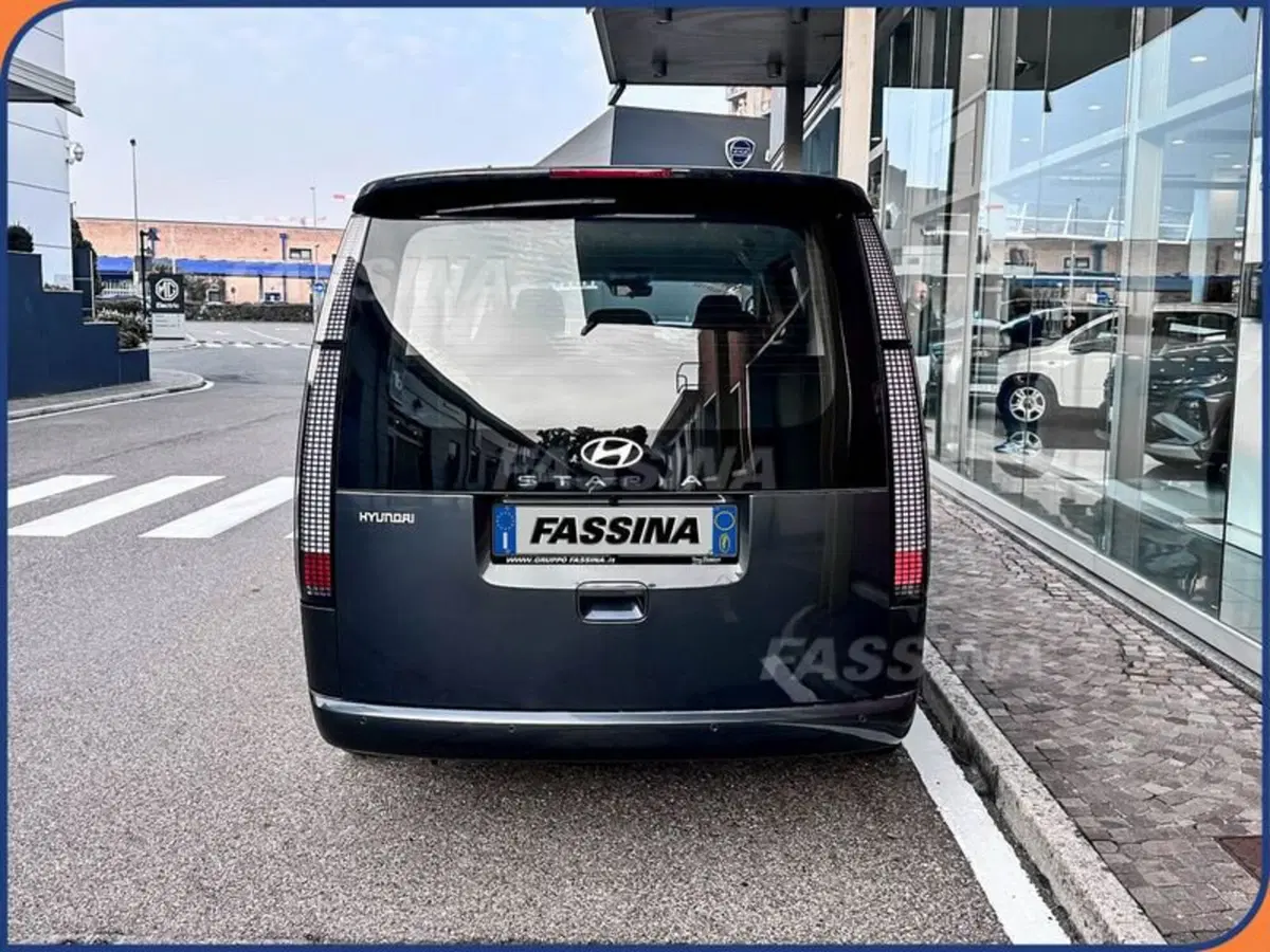 Hyundai Staria nuova a Milano (5)