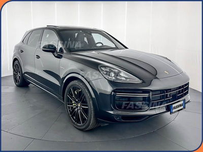 Porsche Cayenne Coup&eacute; 4.0 V8 Turbo S E-Hybrid del 2020 usata a Milano