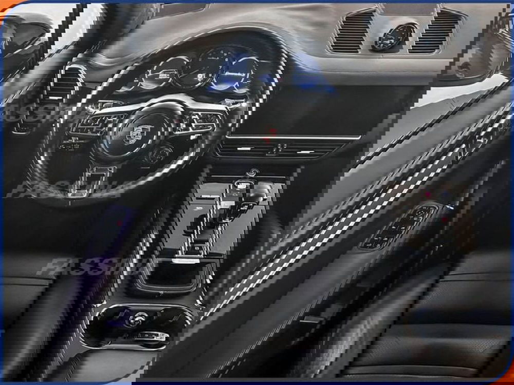 Porsche Cayenne Coupé usata a Milano (10)