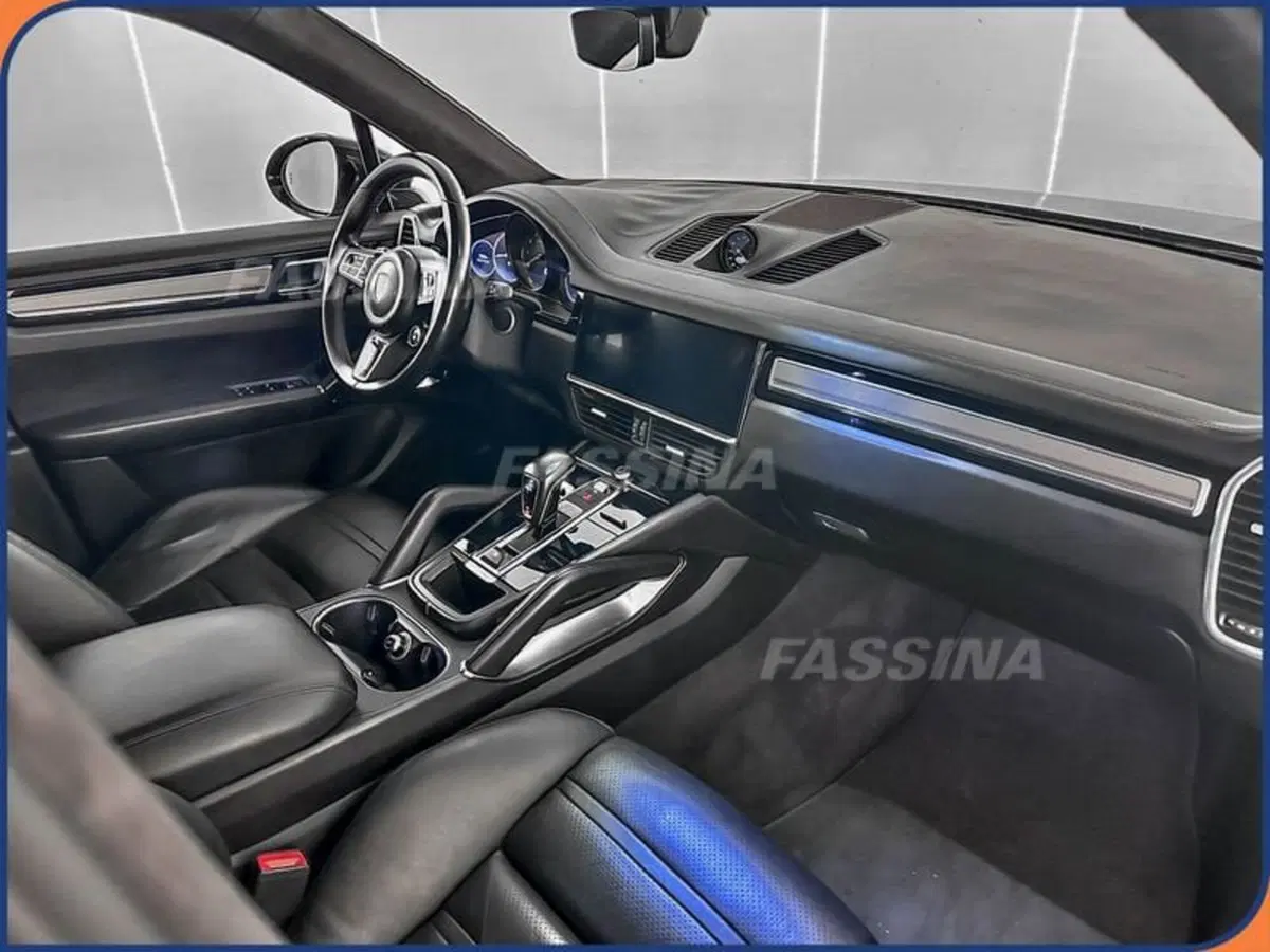 Porsche Cayenne Coupé usata a Milano (15)