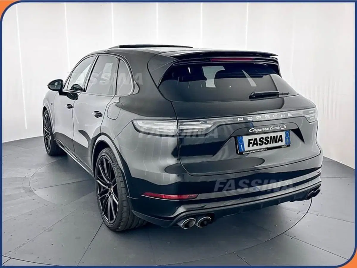 Porsche Cayenne Coupé usata a Milano (4)