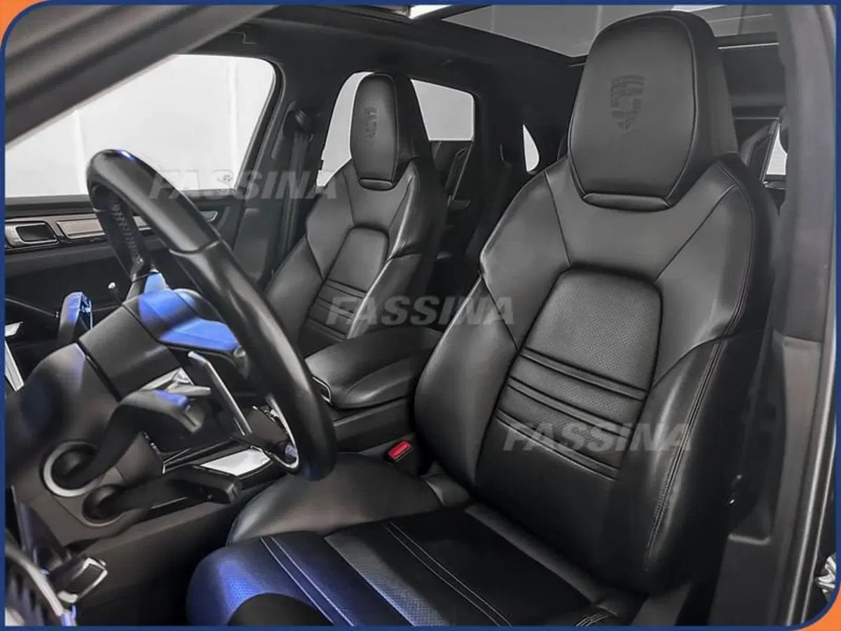 Porsche Cayenne Coupé usata a Milano (8)