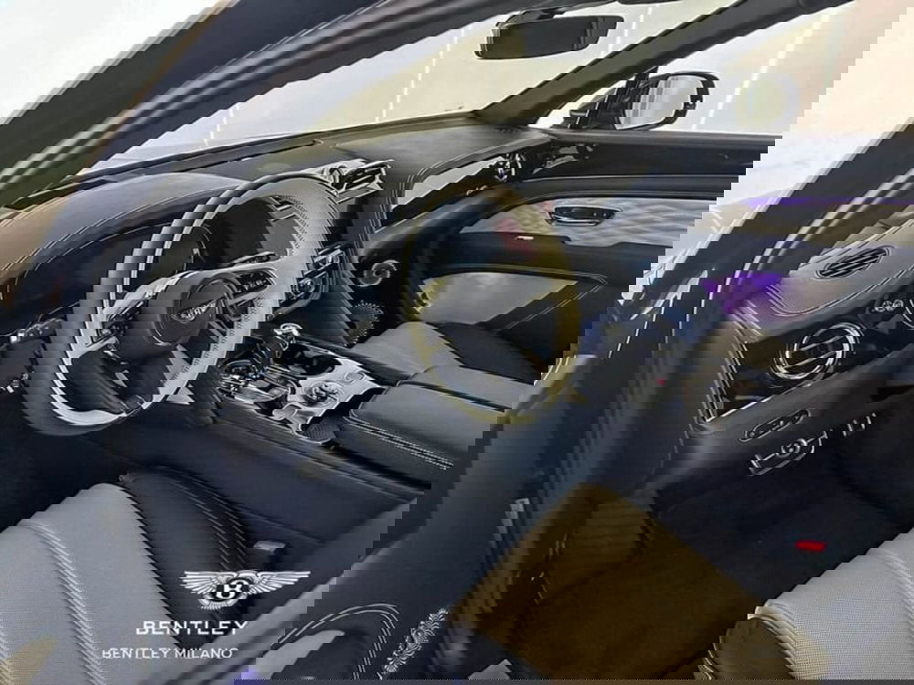 Bentley Bentayga usata a Milano (10)