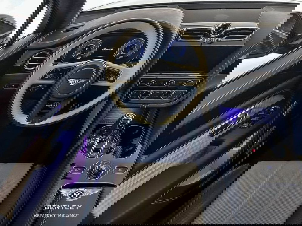 Bentley Bentayga usata a Milano (11)