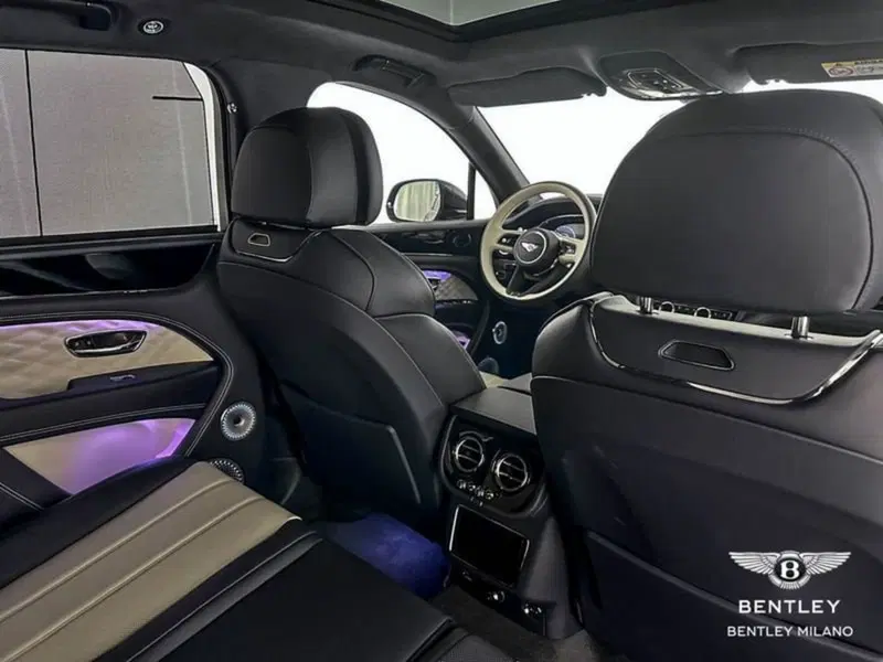 Bentley Bentayga usata a Milano (13)
