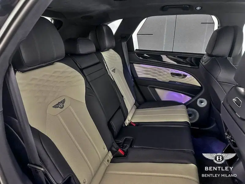 Bentley Bentayga usata a Milano (14)