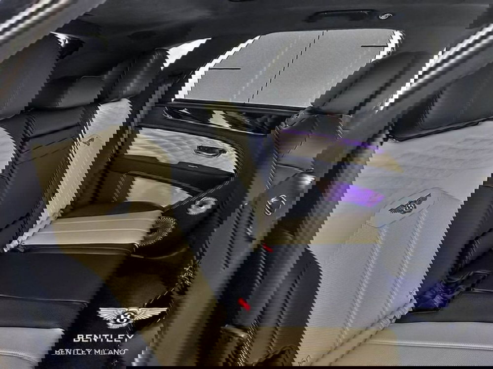 Bentley Bentayga usata a Milano (14)