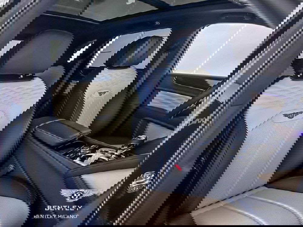 Bentley Bentayga usata a Milano (16)