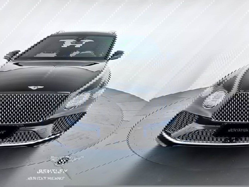 Bentley Bentayga usata a Milano (2)