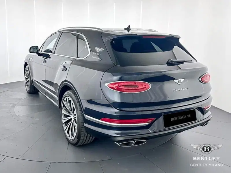 Bentley Bentayga usata a Milano (5)