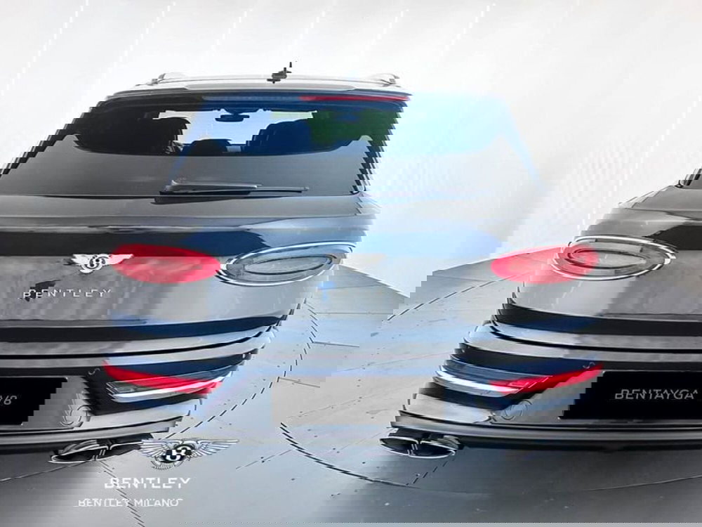 Bentley Bentayga usata a Milano (6)
