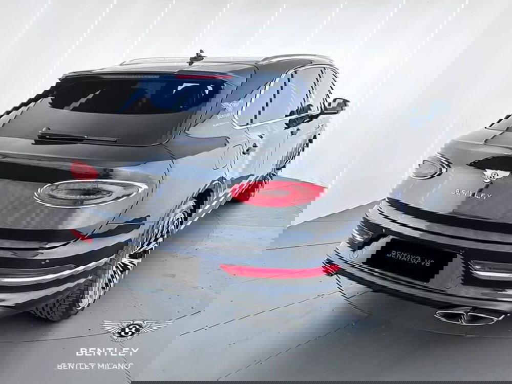 Bentley Bentayga usata a Milano (7)