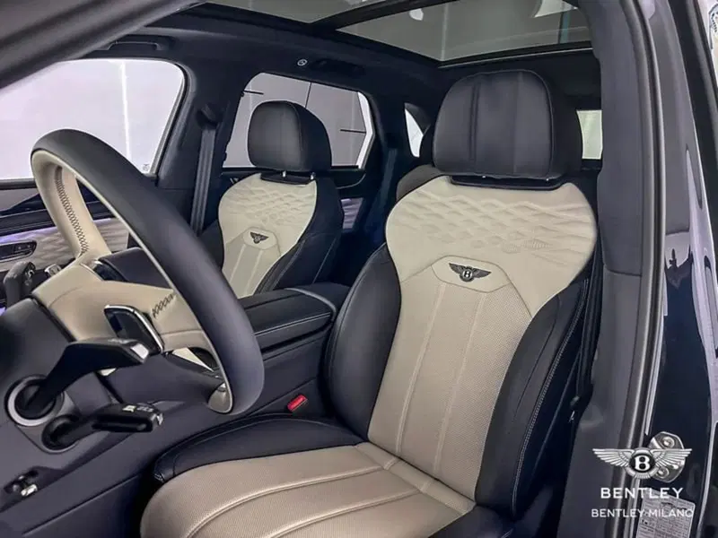 Bentley Bentayga usata a Milano (9)
