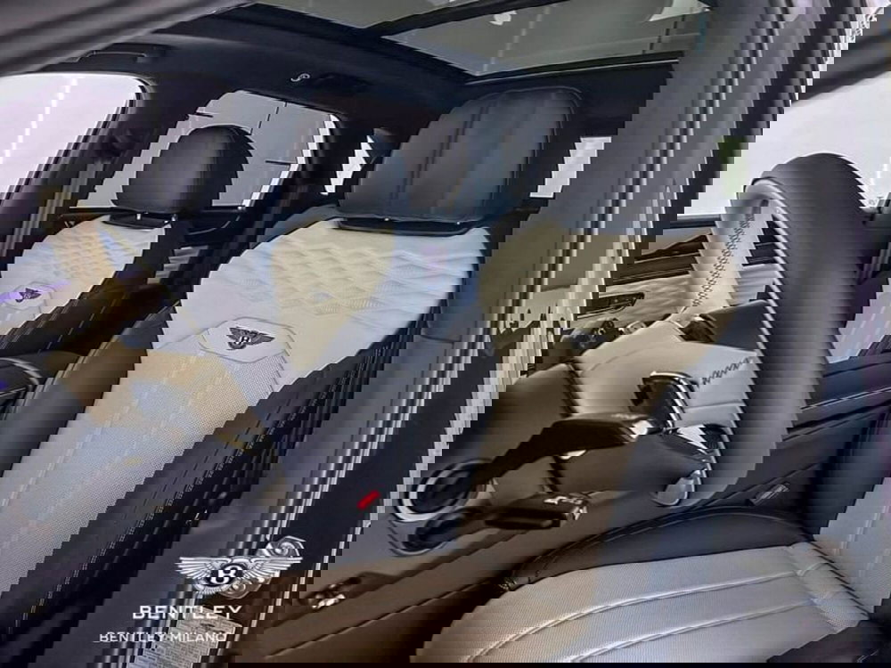 Bentley Bentayga usata a Milano (9)