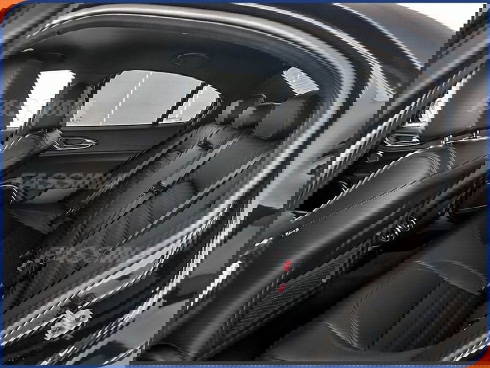 Alfa Romeo Giulia nuova a Milano (11)