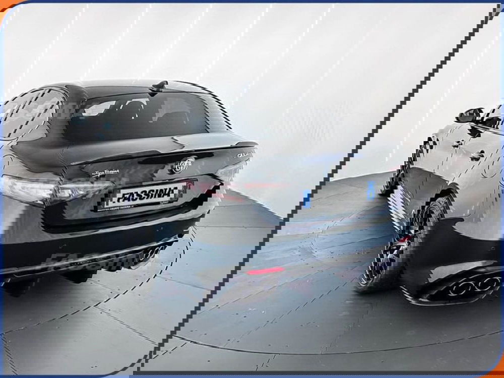 Alfa Romeo Giulia nuova a Milano (4)