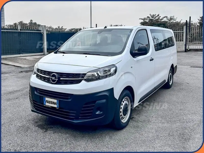 Opel Vivaro Furgone nuova a Milano (3)