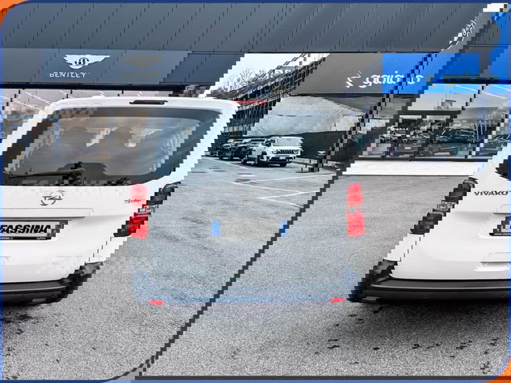 Opel Vivaro Furgone nuova a Milano (5)