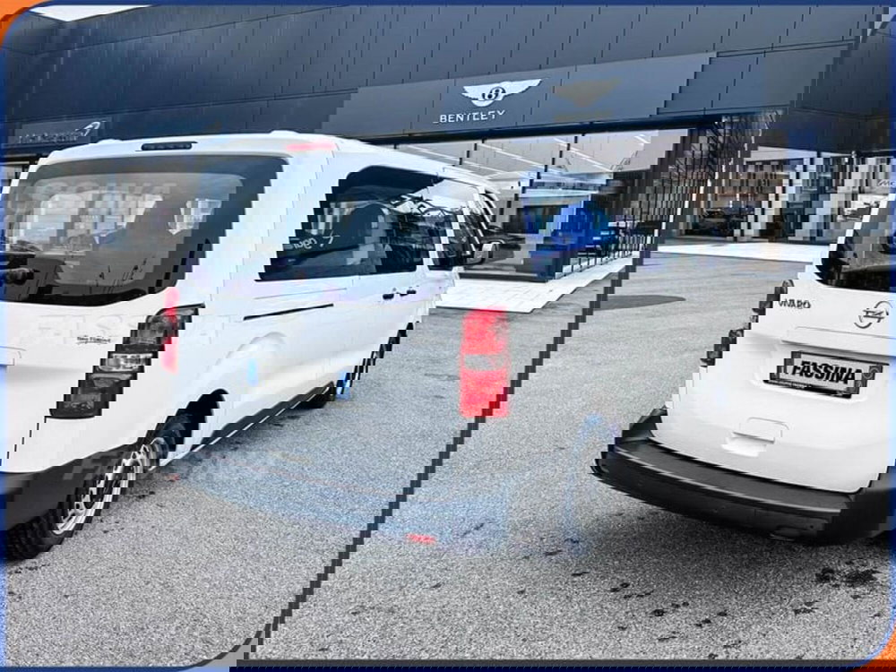 Opel Vivaro Furgone nuova a Milano (6)