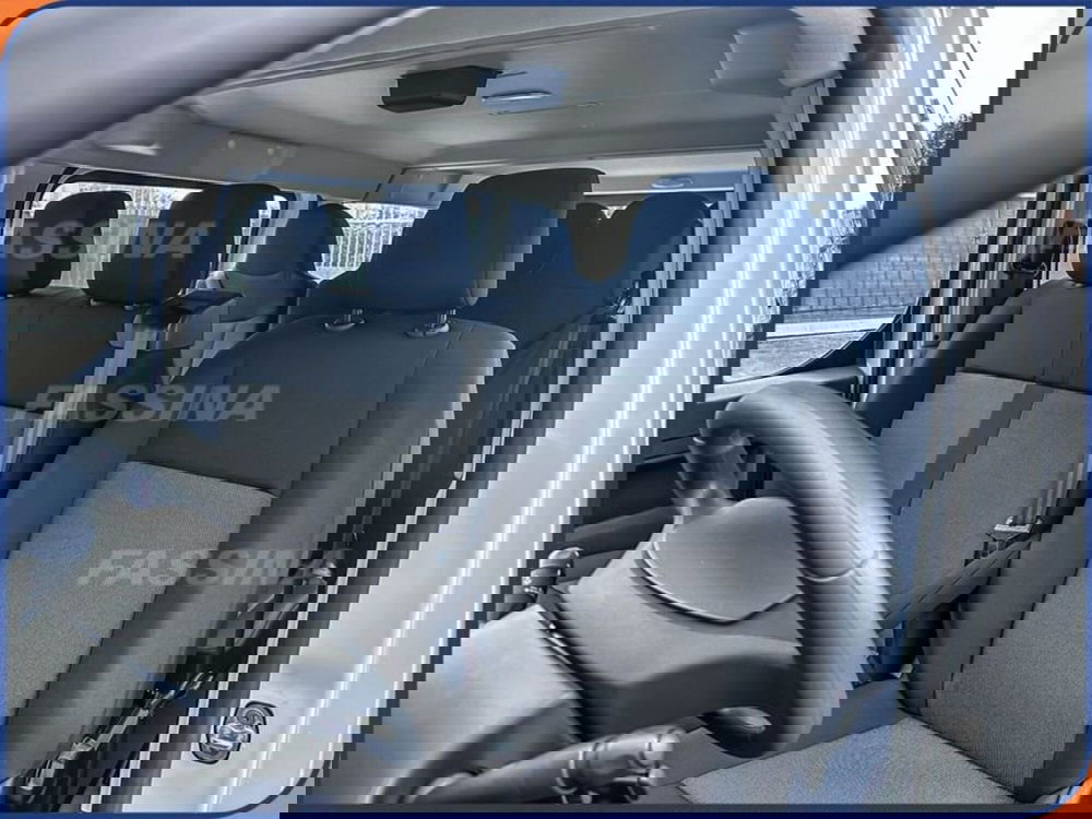 Opel Vivaro Furgone nuova a Milano (8)