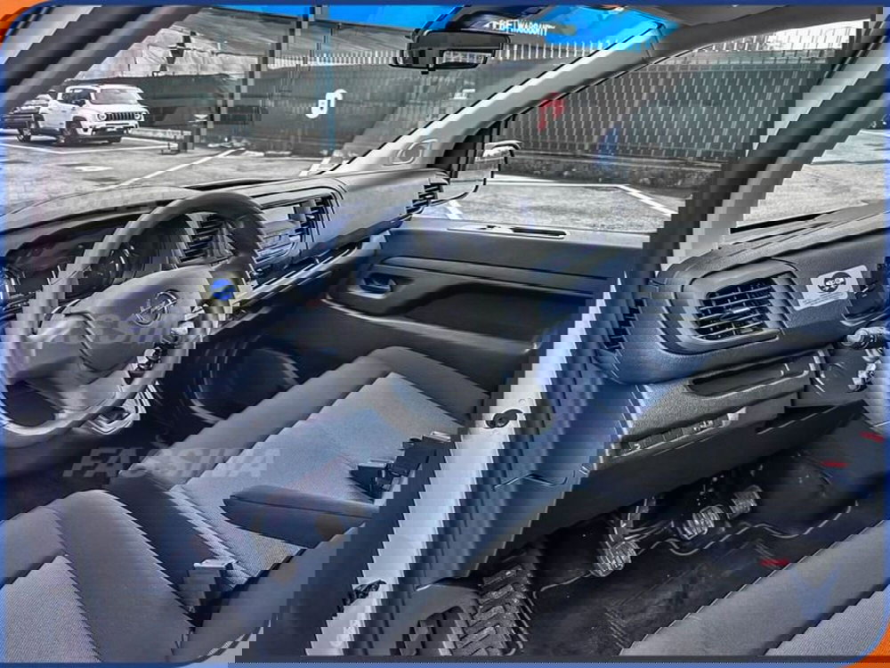 Opel Vivaro Furgone nuova a Milano (9)