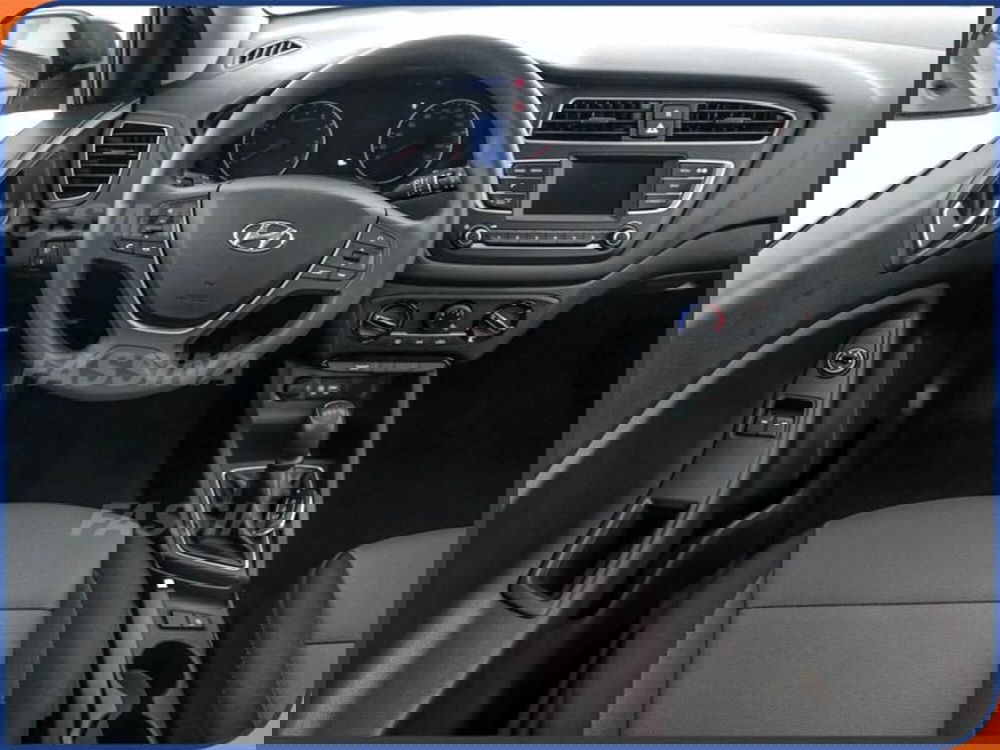 Hyundai i20 usata a Milano (9)