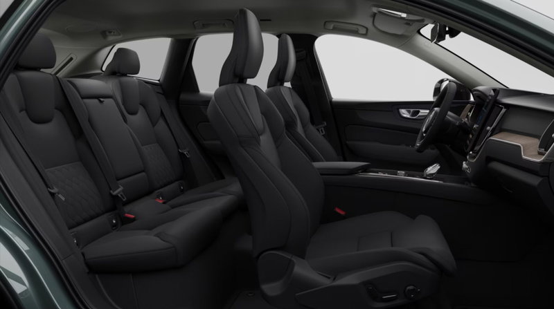 Volvo XC60 nuova a Milano (8)