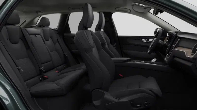 Volvo XC60 nuova a Milano (6)