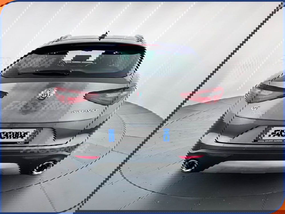 Alfa Romeo Stelvio usata a Milano (5)