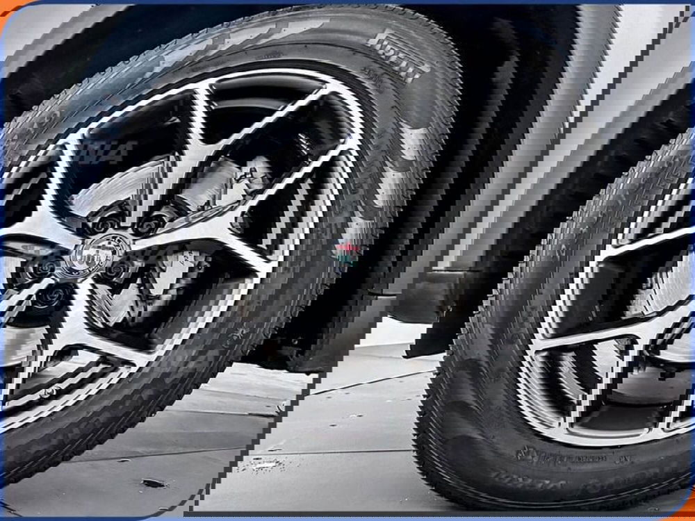 Alfa Romeo Stelvio usata a Milano (7)