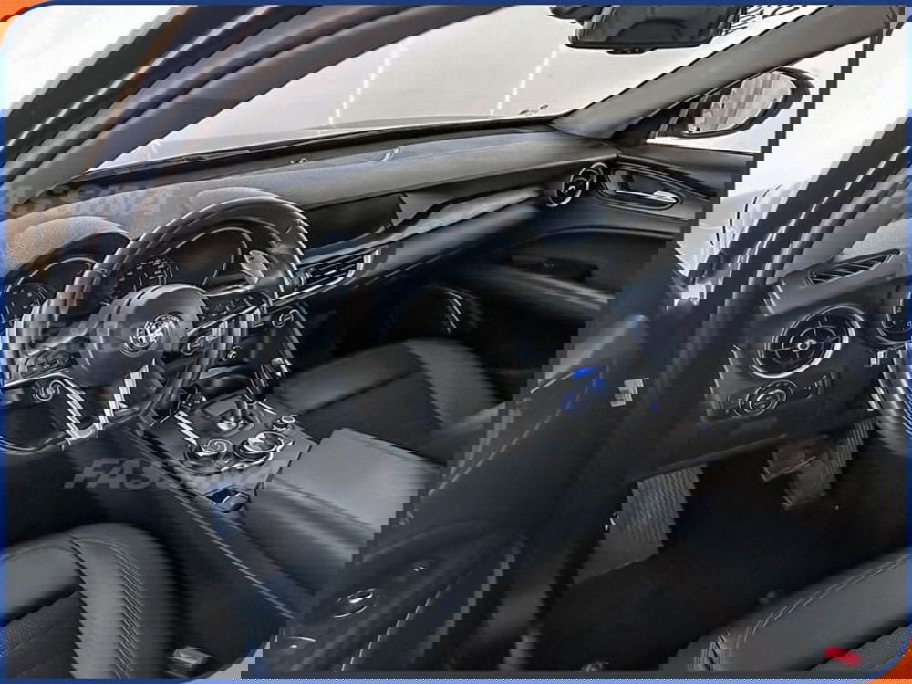 Alfa Romeo Stelvio usata a Milano (9)