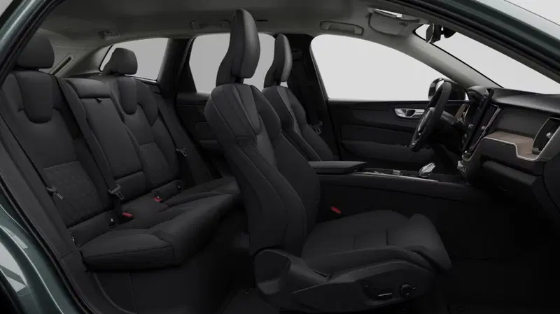 Volvo XC60 nuova a Milano (6)