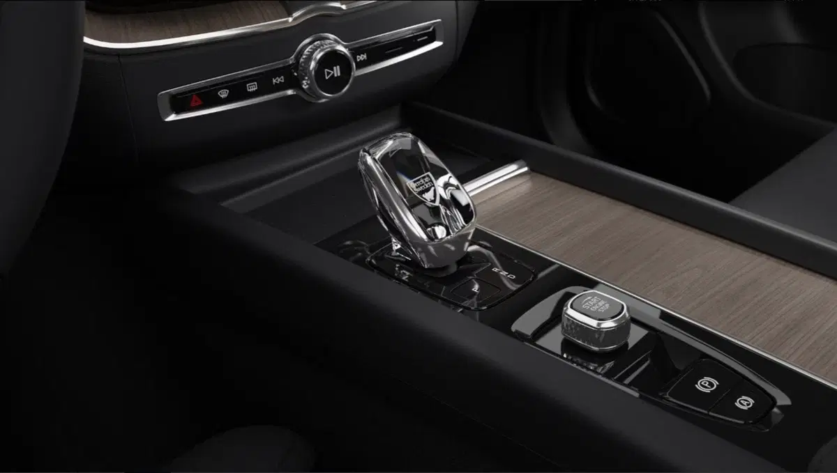 Volvo XC60 nuova a Milano (6)