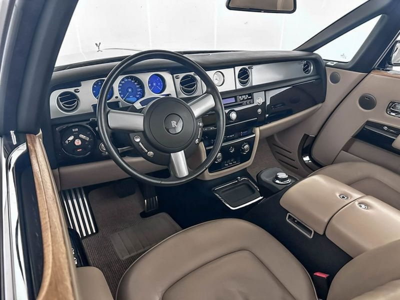 Rolls Royce Phantom usata a Milano (11)